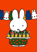 Tante Trijn met limonade en slingers - Catch Utrecht